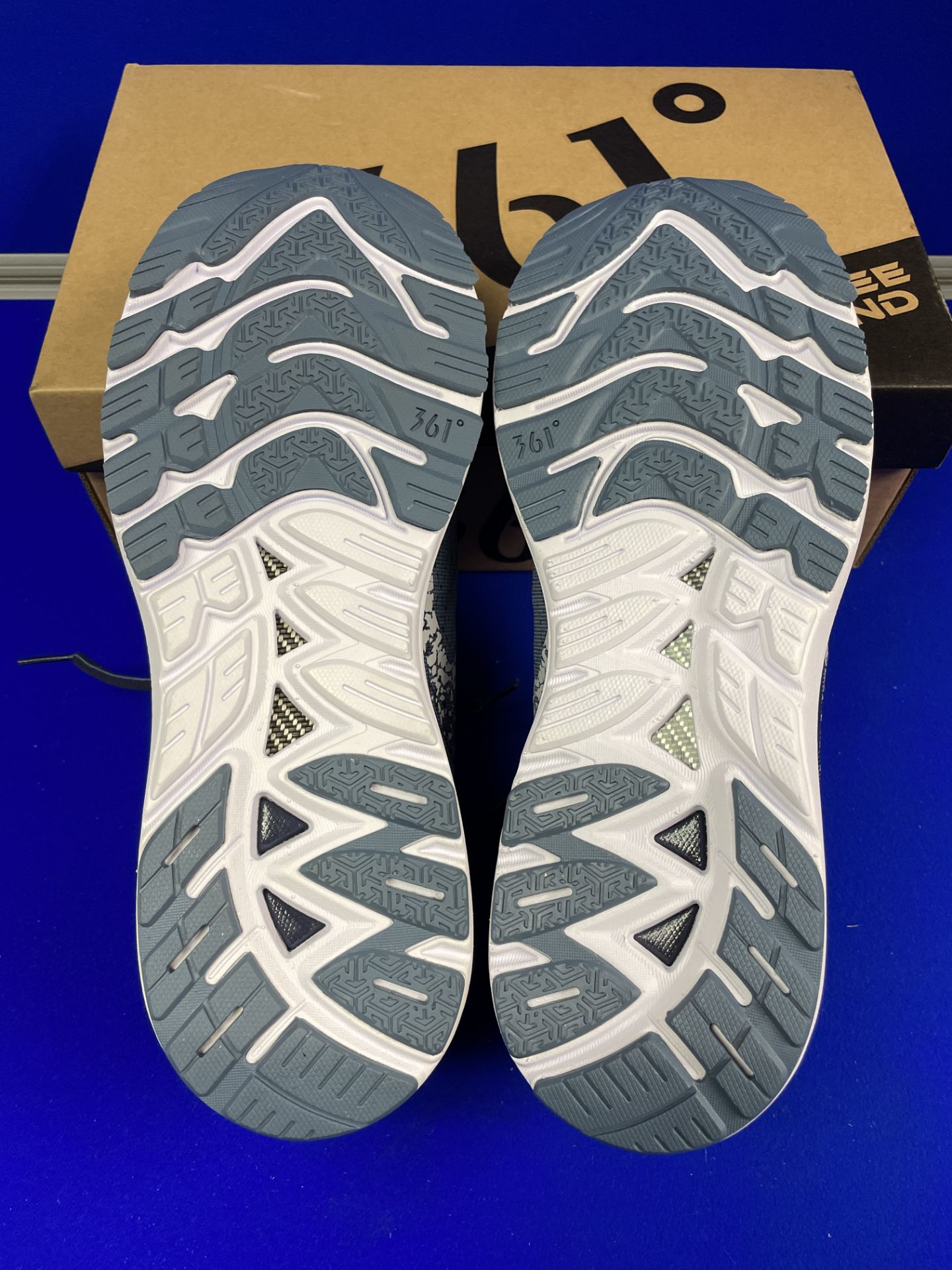 361 Degrees Men's Running Shoes | UK 9.5 - Image 2 of 3