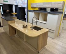 Omega Red Rose Oak & Gloss Kitchen Display w/ Quartz Worktop - RRP£11,277 - See Pics & Des