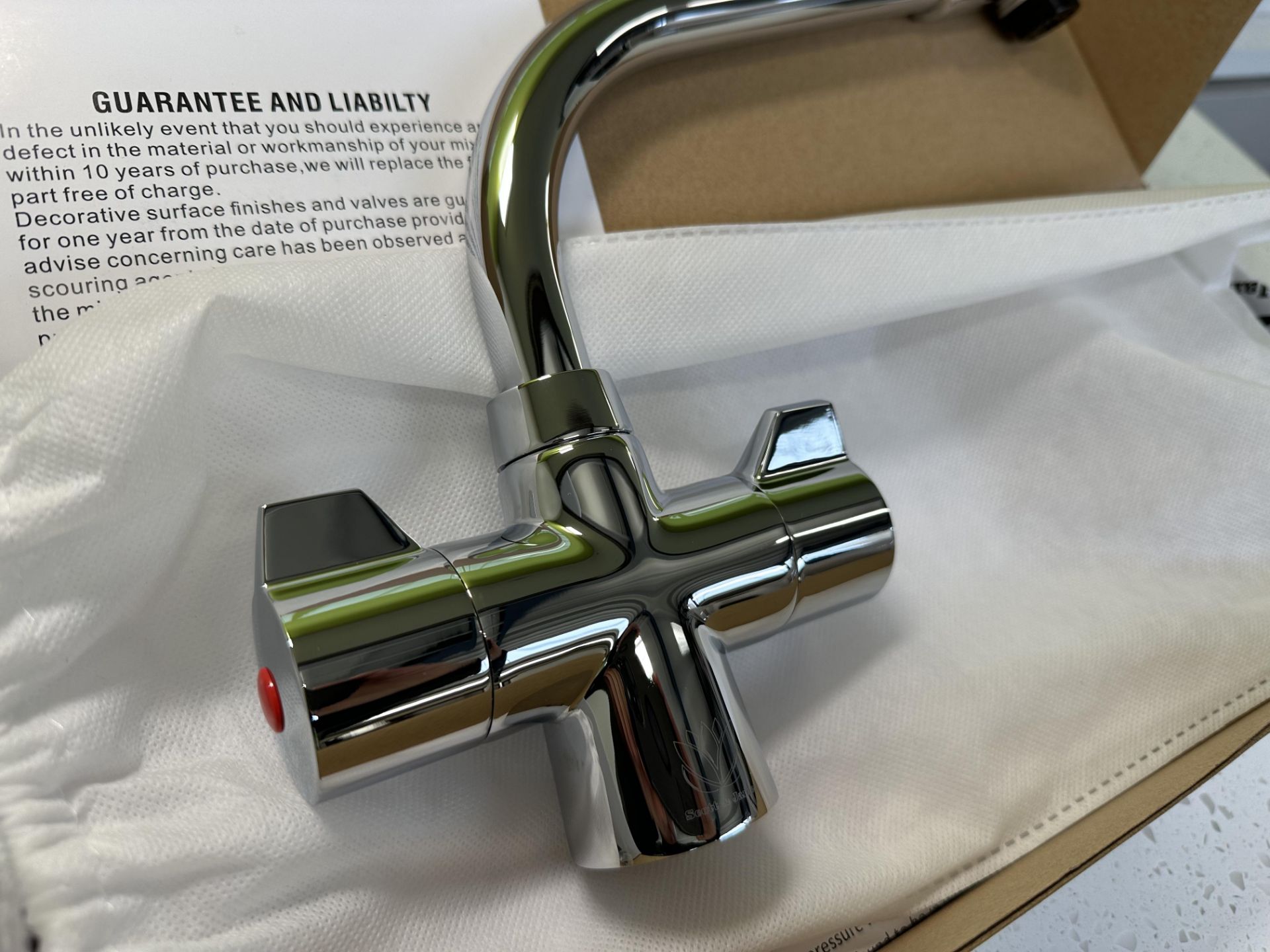 Ex Display Scott & James Quarter Turn Twin Lever Mixer Tap – Chrome – ELO0031 - RRP£99 - Image 2 of 3