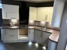 Omega English Rose Gloss Kitchen Display w/ Hob, Extractor, Sink & Tap | RRP£12,435 - See Pics & Des