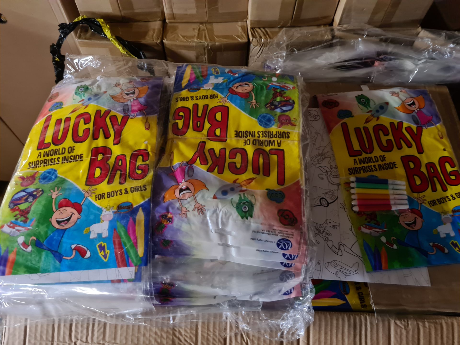 1000 x Lucky Bag of Markers and Colour Card - Image 2 of 2
