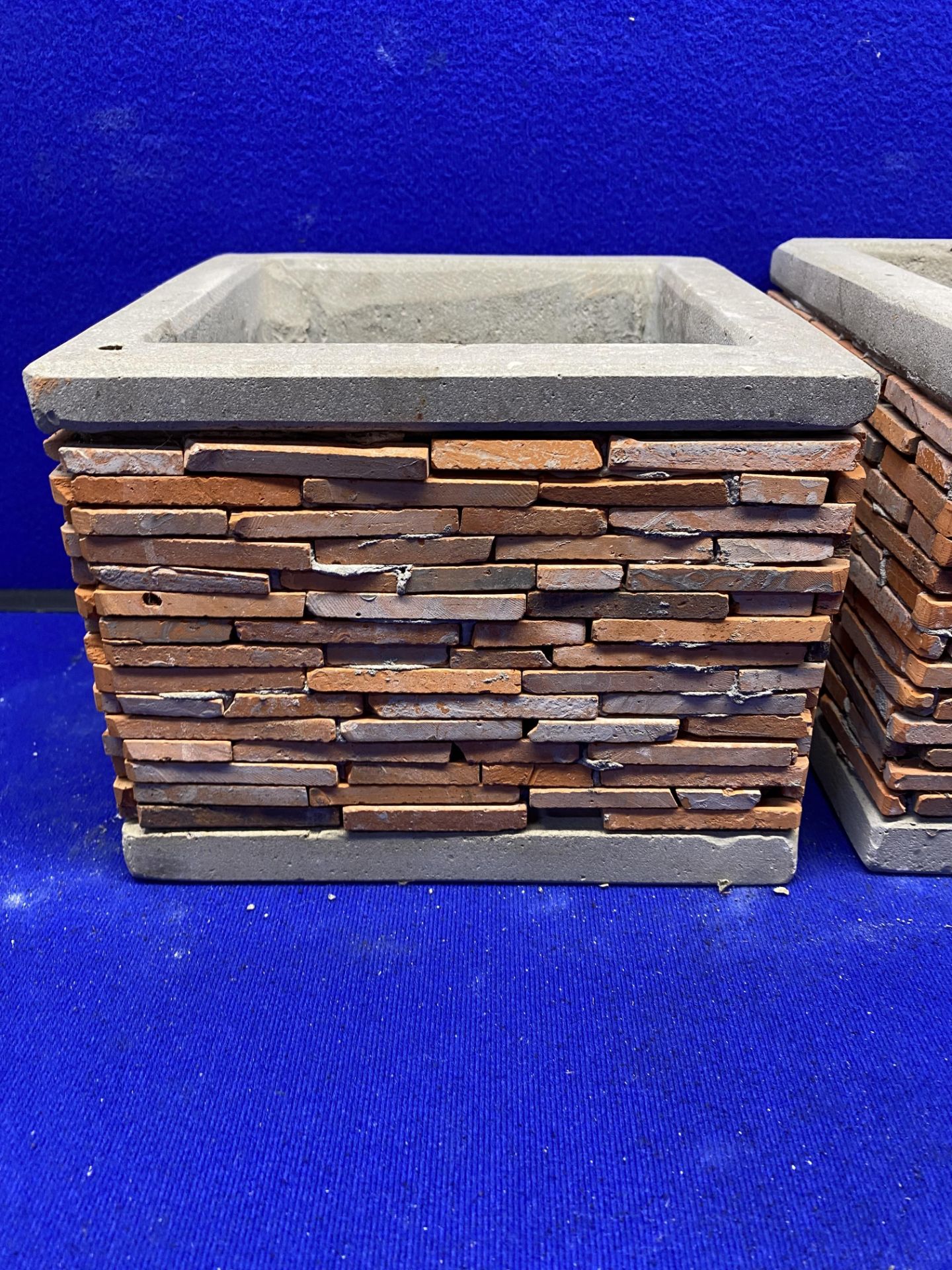 2 x Mims Artisan Vintage Brick Collection Planter RRP £16.99 - Image 3 of 5