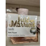 600 x Scripted Marble Just Married Gold Cake Toppers