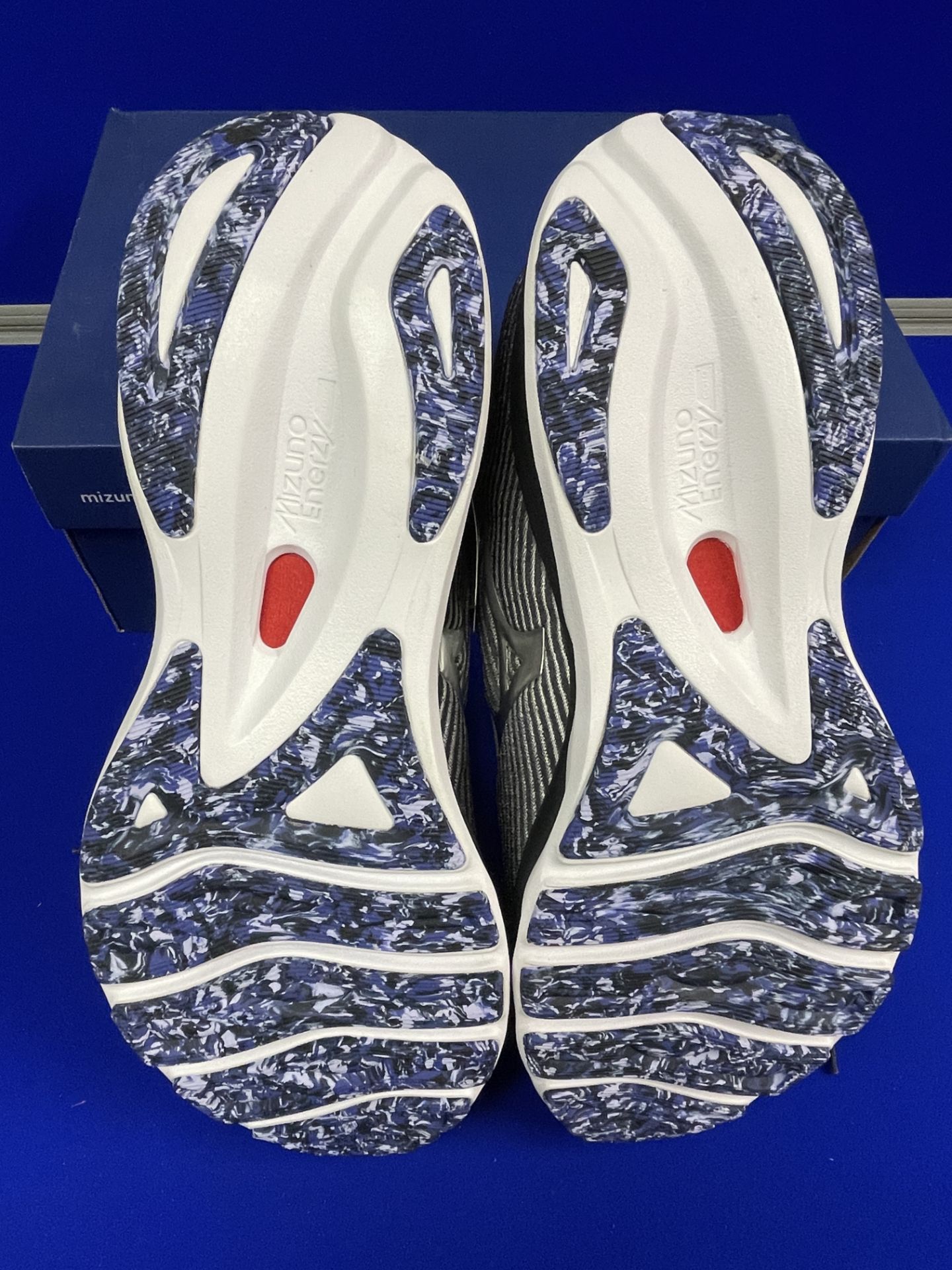 Mizuno Wave Sky 5 Men's Running Shoes | UK 12 - Image 3 of 4
