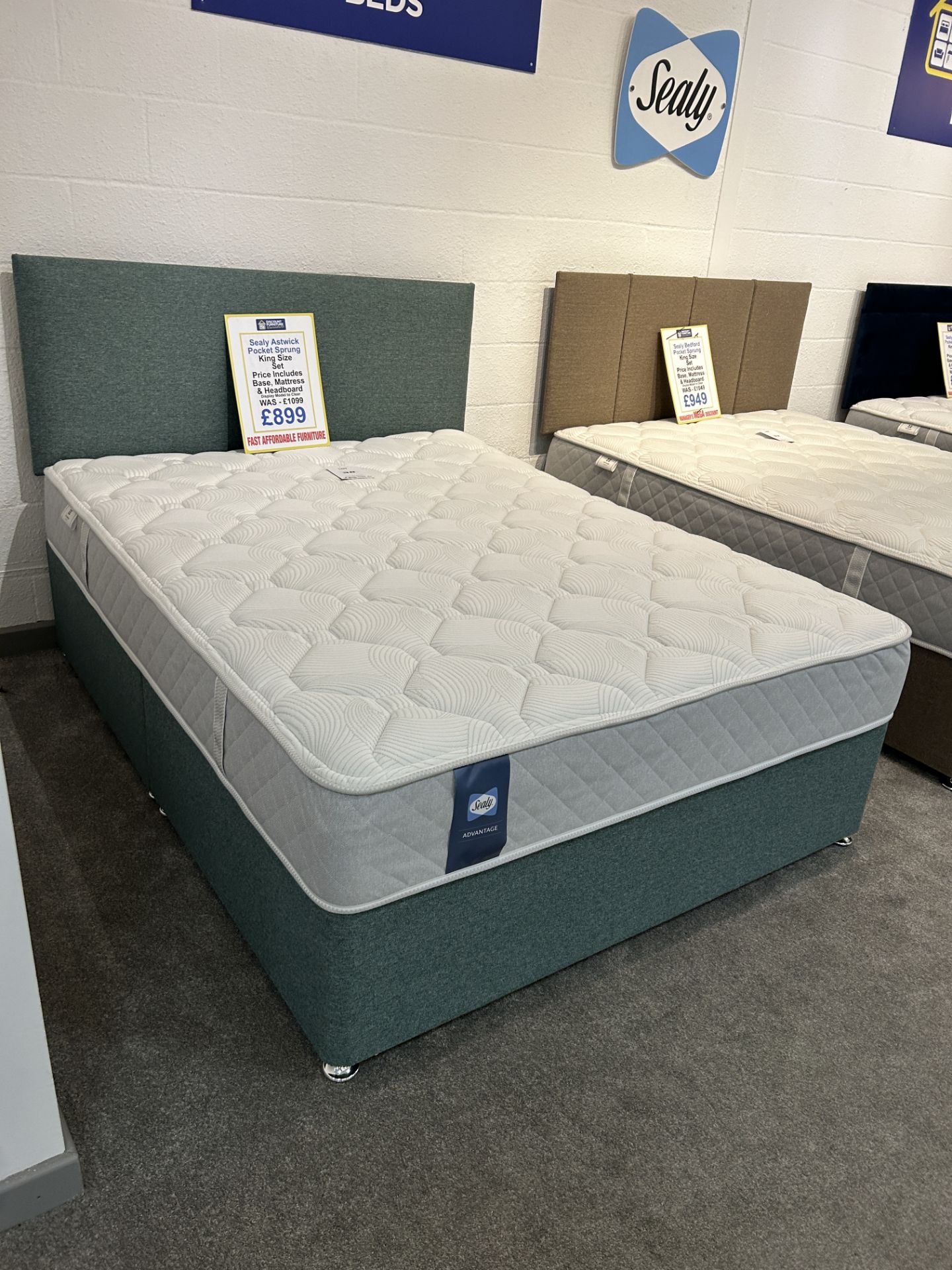 Ex-Display King Size Bed Set incl: Sealy Astwick Mattress, Base & Headboard | RRP £1,099 - Image 3 of 4