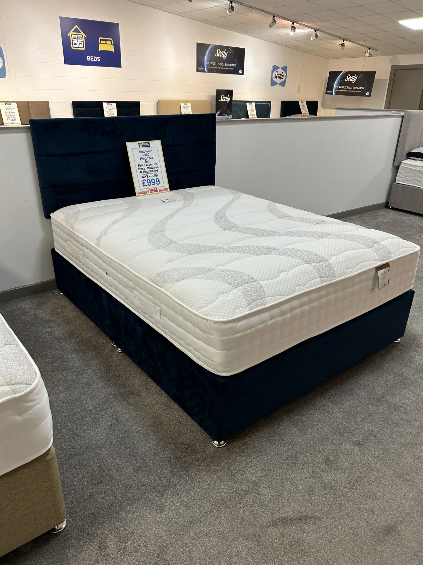 ExDisplay King Size Bed Set incl Highgrove Embleton 2000 Matrress