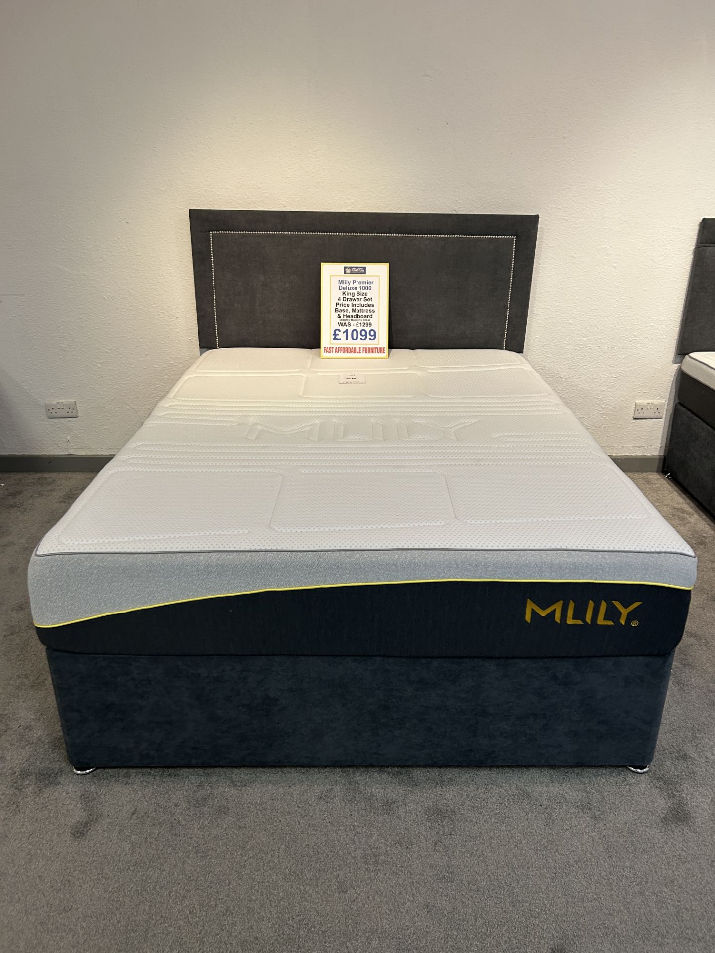 Ex-Display King Size 4 Drawer Bed Set incl: MLily Deluxe 1000 Mattress, Base & Headboard | RRP £1,29