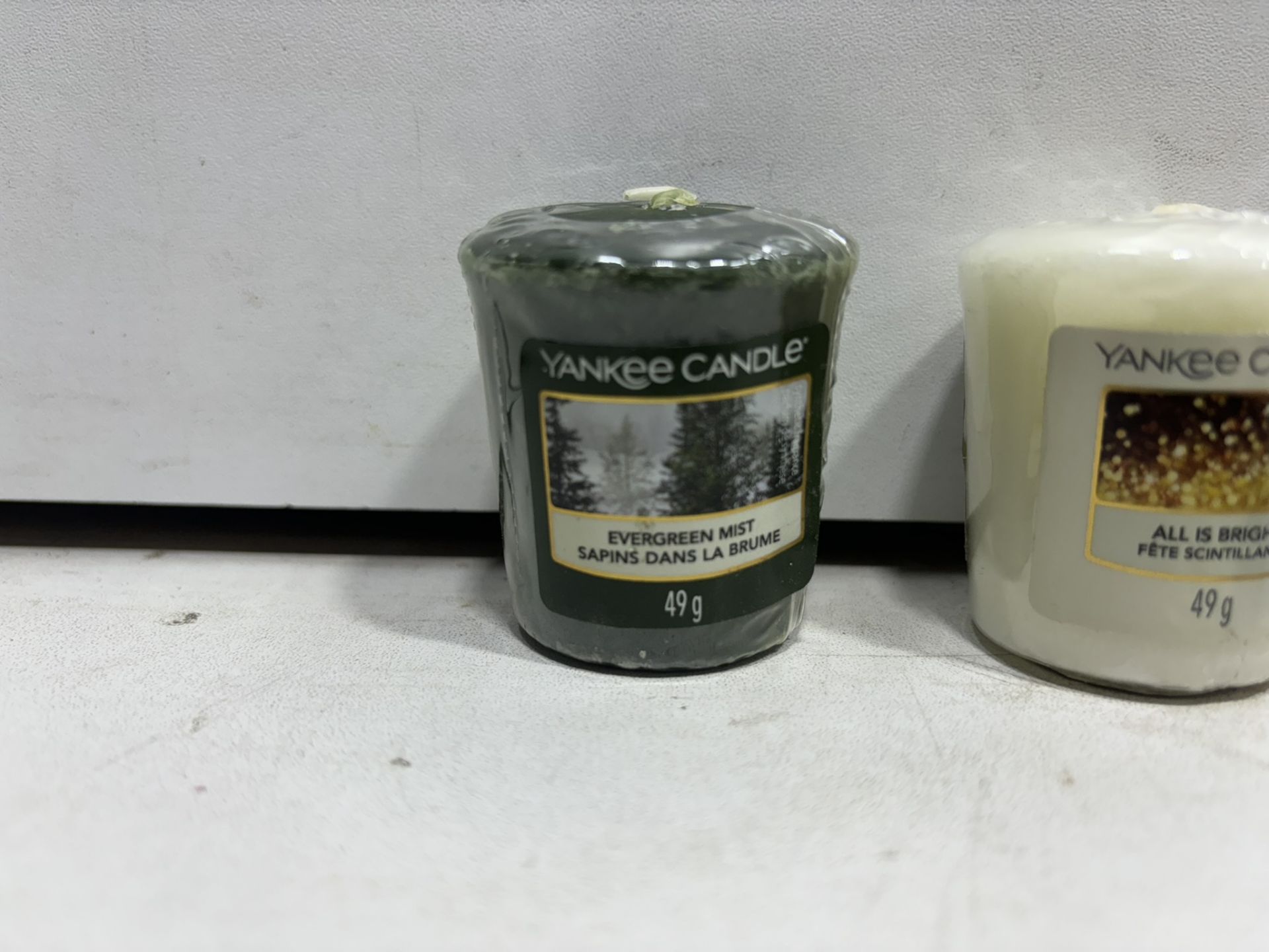 434 x Various Scented Small Yankee Candles, 49g - Image 2 of 6