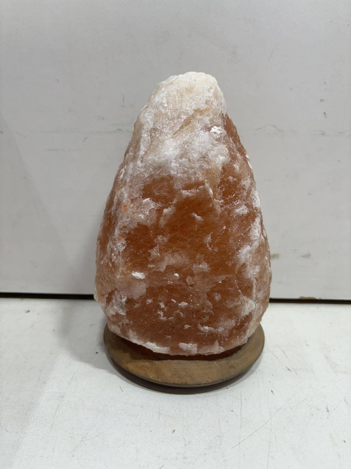 5 x Himalayan Natural Salt Lamps With Holder & Bulb - Image 2 of 7