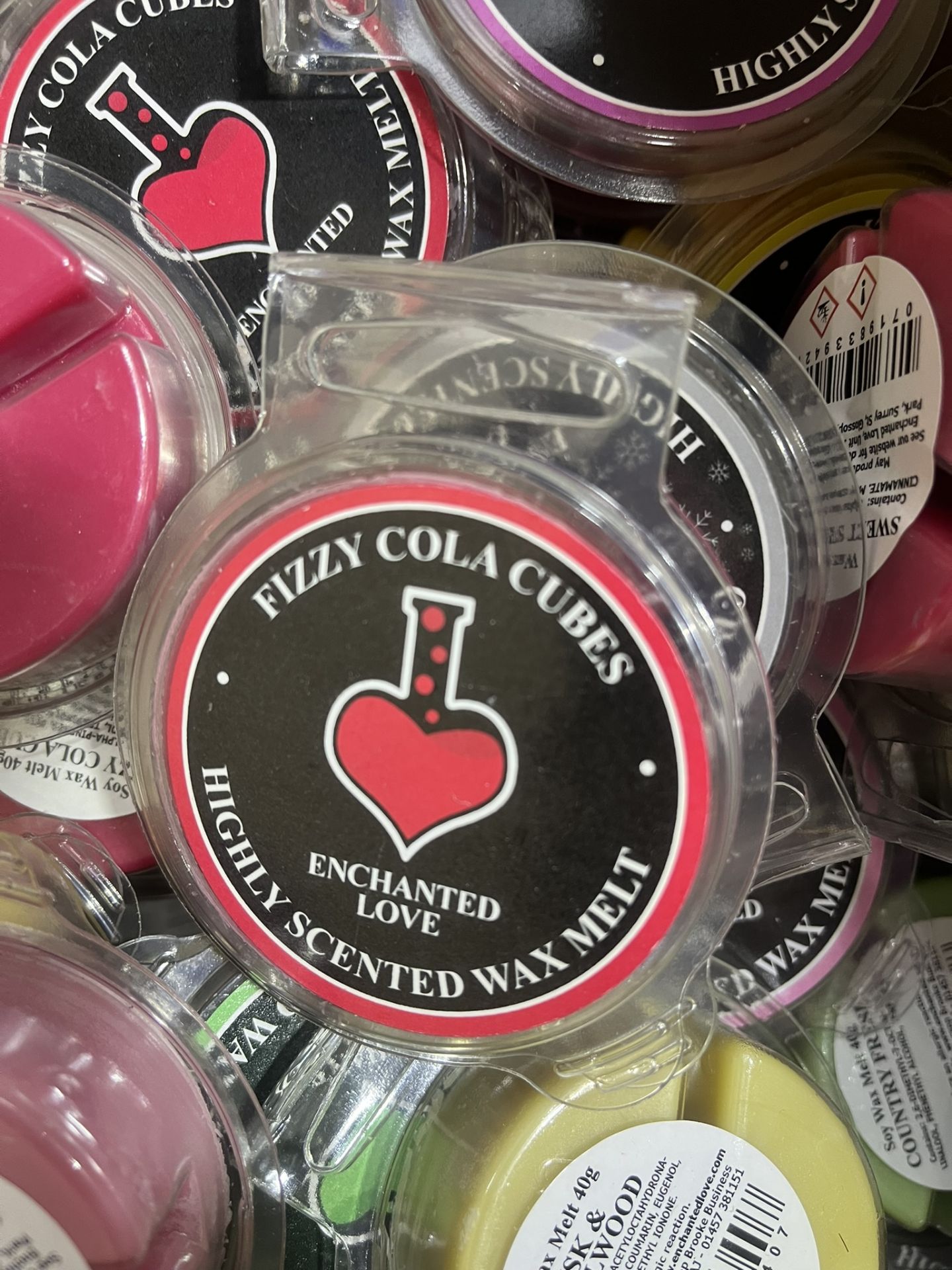 Approx 100 x Packs Of Enchanted Love Highly Scented Wax Melts - Image 3 of 4