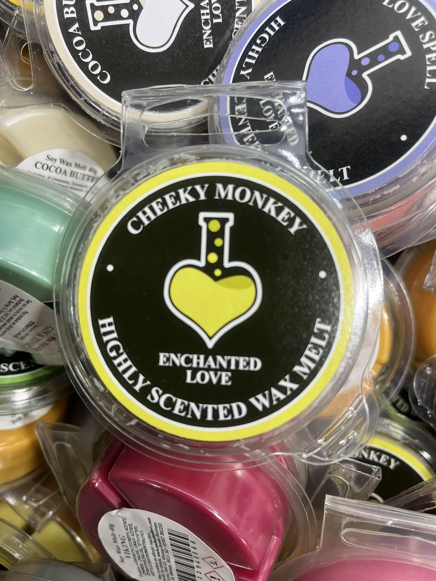 Approx 150 x Packs Of Enchanted Love Highly Scented Wax Melts - Image 5 of 5