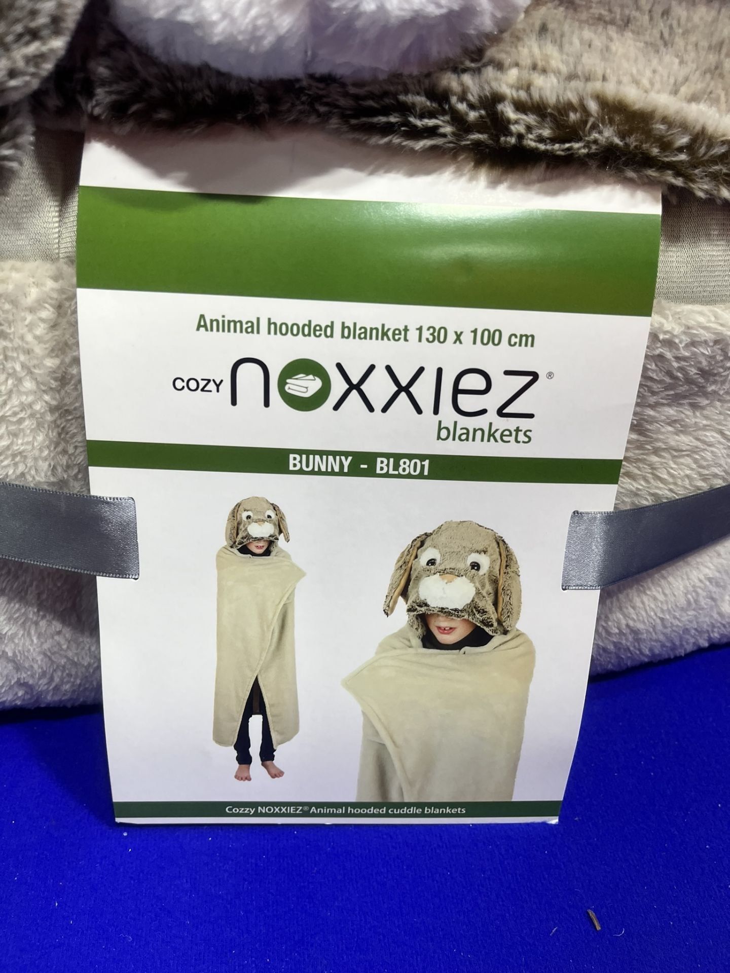 16 x Noxxiez Animal Hooded Blankets - Image 2 of 9