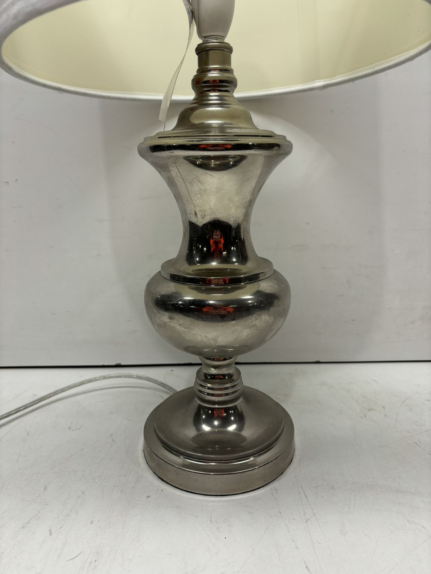 Ex-Display Silver Metal Table Lamp - Image 2 of 5