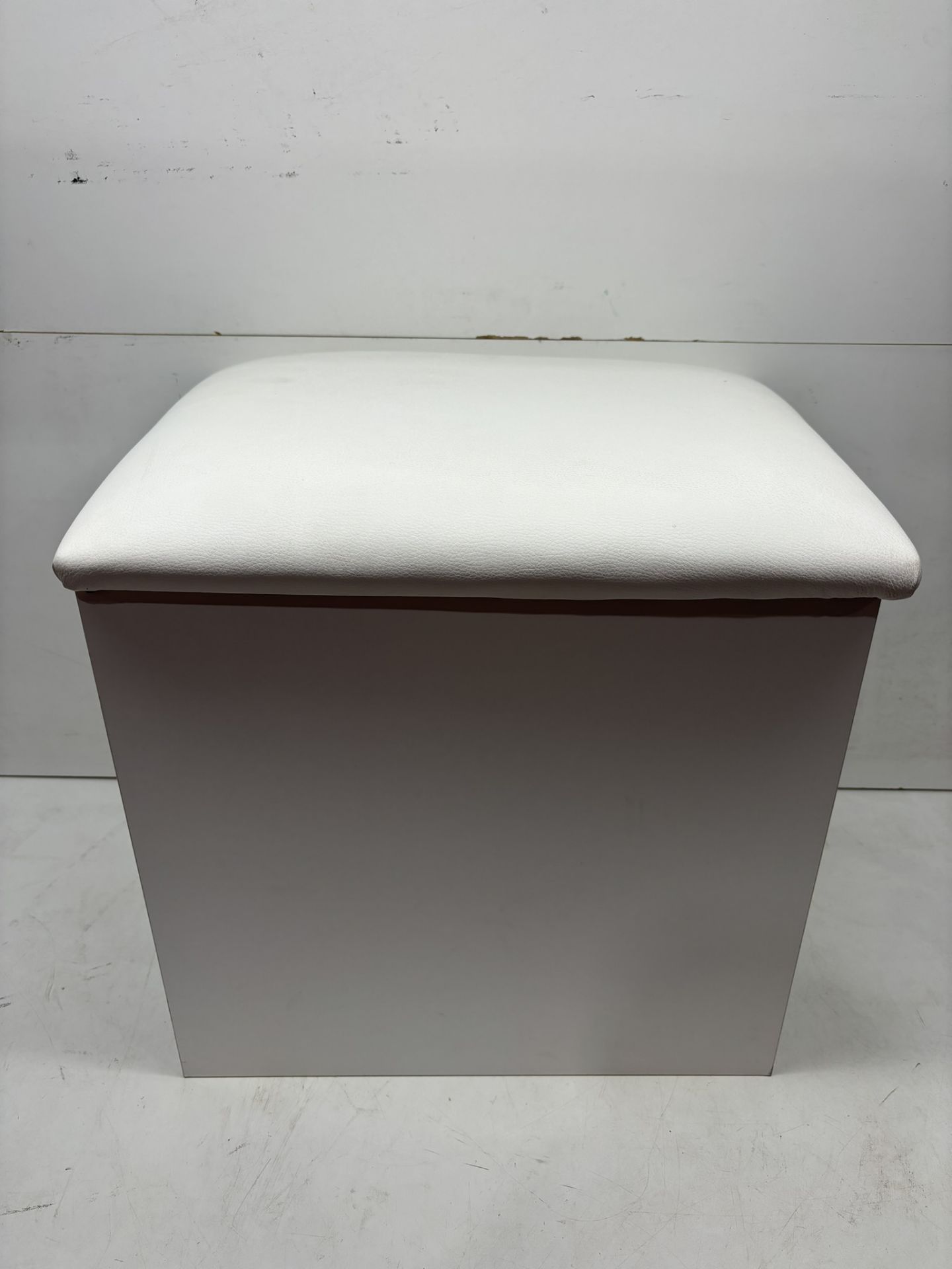 Ex-Display Small Wooden White Footstool With Cushioned Top - Image 2 of 4