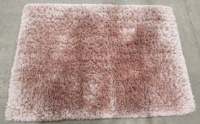 Ex-Display Dusky Pink Pearl Design Rug