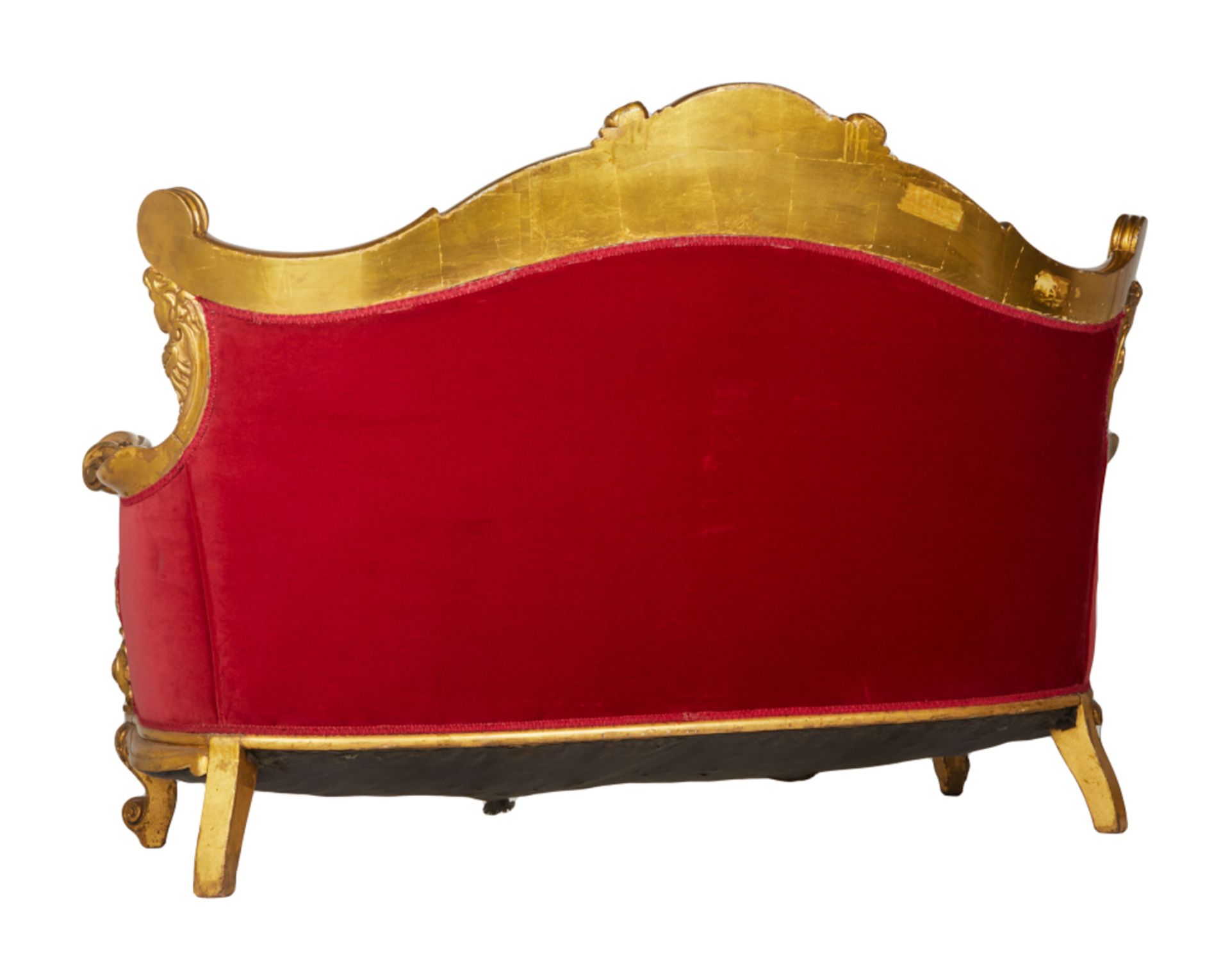 THE GOLDBERGS | SCARLET VELVET TUFFETED COUCH - Image 4 of 21