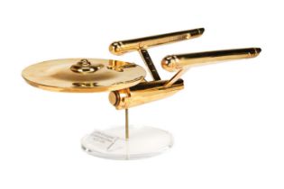 STAR TREK - FIRST CONTACT | 24K GOLD-PLATED U.S.S. ENTERPRISE NCC-1701 MODEL (WITH DVD)