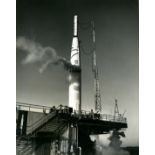 NASA, US Air Force. Test einer Raketenrakete am 23. April 1958 auf dem militärischen Testgelände