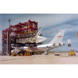 NASA, Exzellenter Blick in die Wartungshalle des ersten flugunfähigen Prototyps des Space Shuttles
