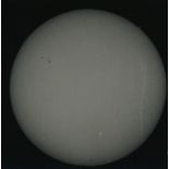 Schöne Beobachtung der Sonnenaufgaben von einem Observatorium auf der Erde aus. Juni 1945.