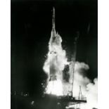 NASA, Spektakulärer und wunderschöner historischer Start einer Douglas Delta Rocket-Rakete von