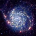 NASA, Großes Format. Tiefster Raum. Eine malerische Fotografie der Galaxie Messier 101, die eine