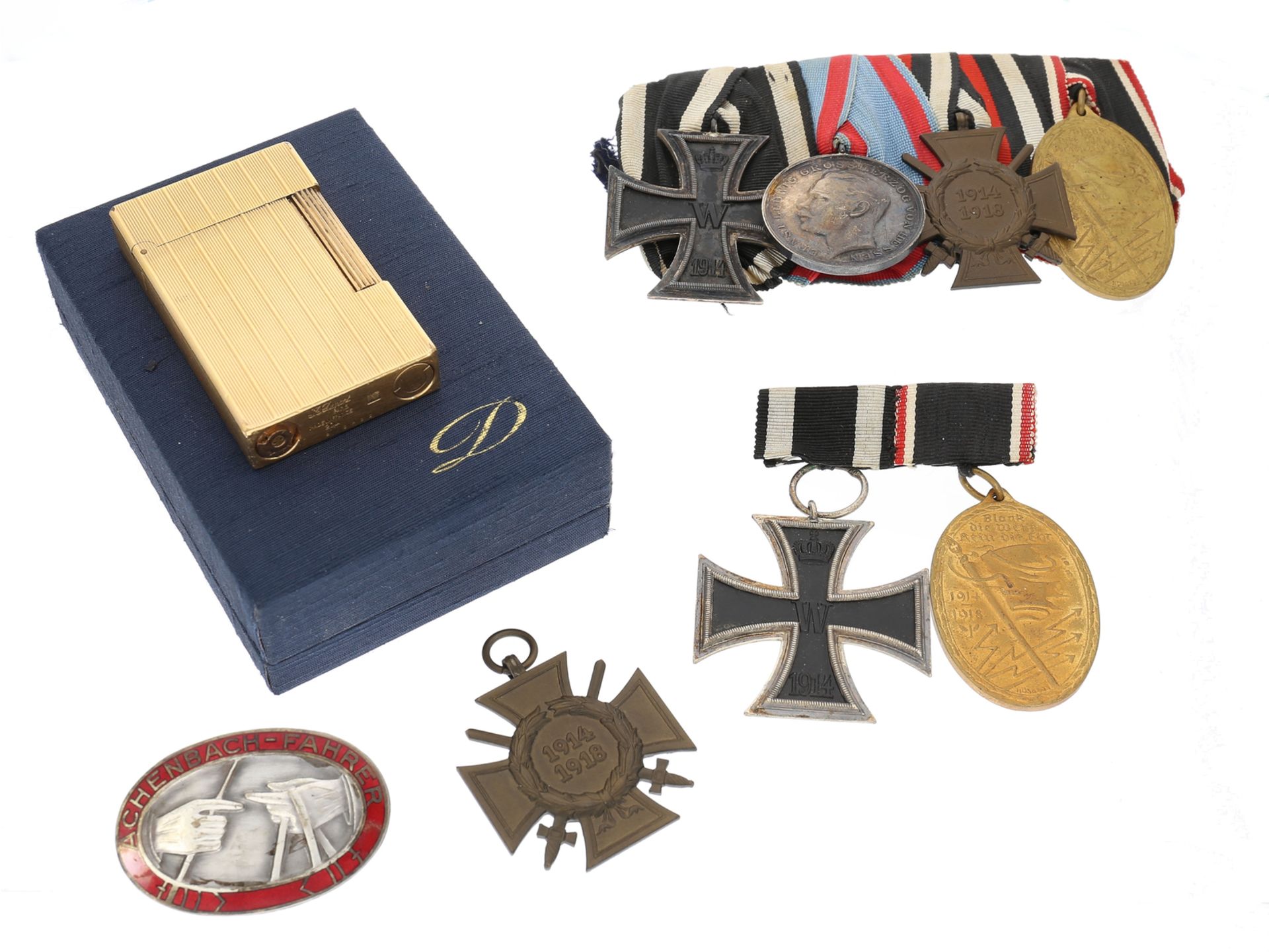 Konvolut Orden, 1. Weltkrieg sowie einige Münzen, Abzeichen und Medaillen sowie ein Dupont Feuerzeug
