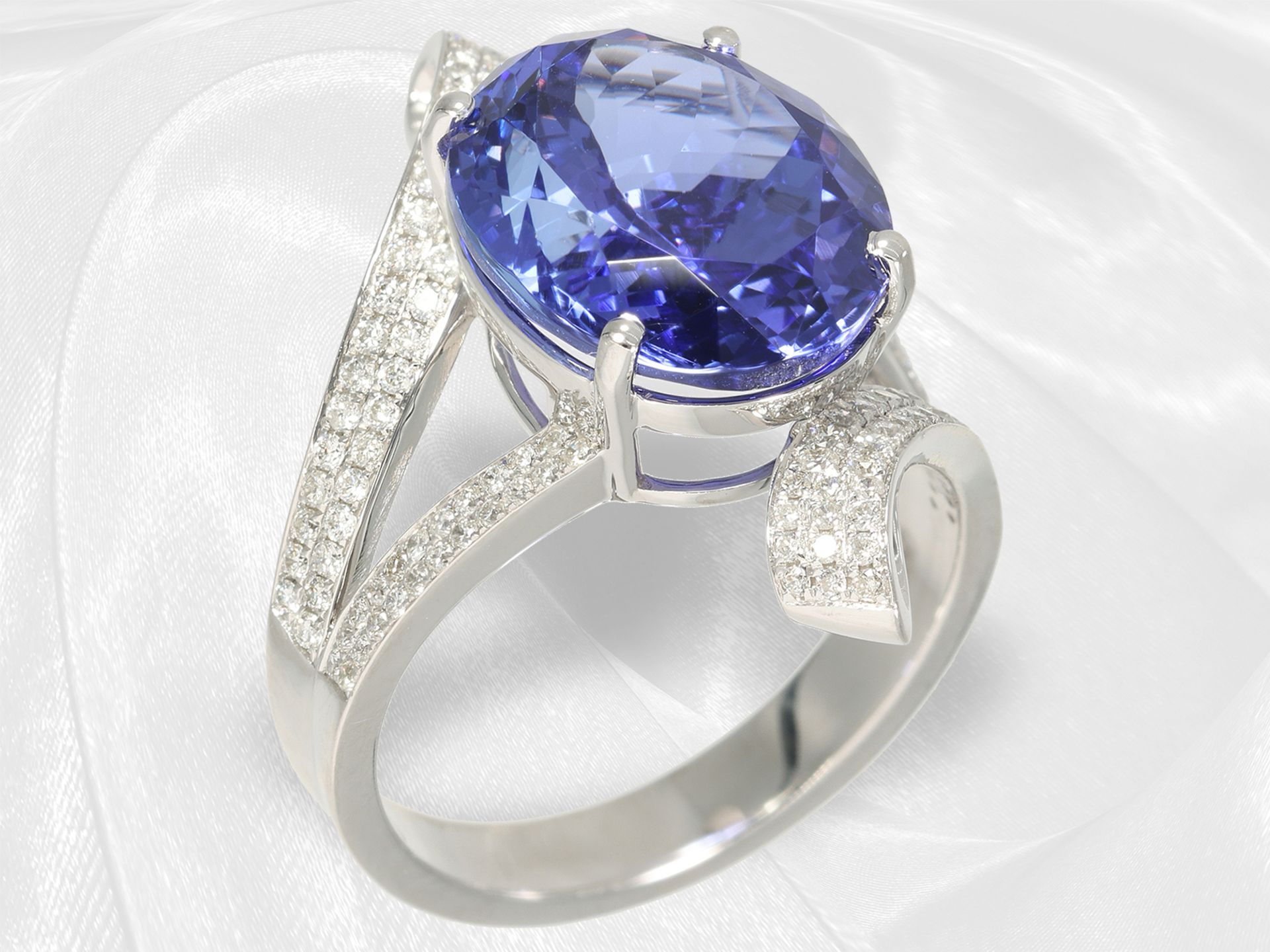 Very beautiful and high quality tanzanite/brilliant-cut diamond designer goldsmith ring, beautiful t - Image 3 of 6