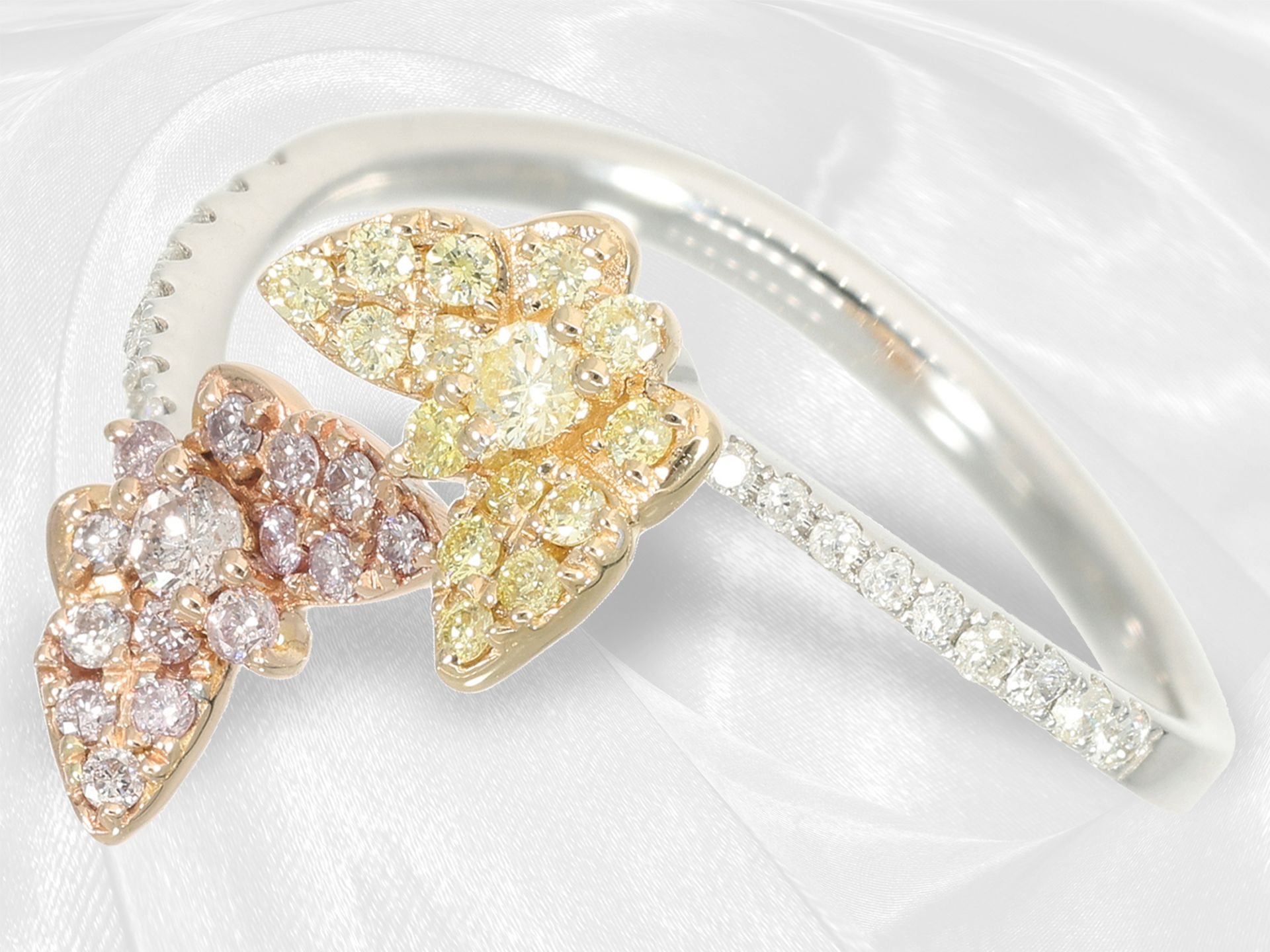 Ring: ausgefallener, neuwertiger Diamantring mit weißen, gelben und pinken Brillanten - Bild 2 aus 4
