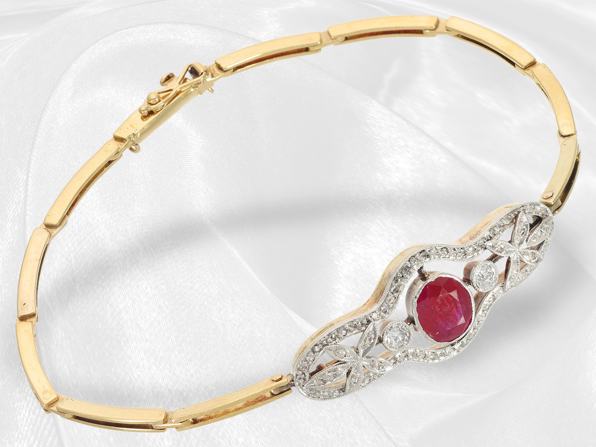 Sehr schönes, feines antikes Armband mit Rubin-/Diamantbesatz, ca. 2,3ct, 14K Gelbgold, platiniert - Bild 2 aus 5