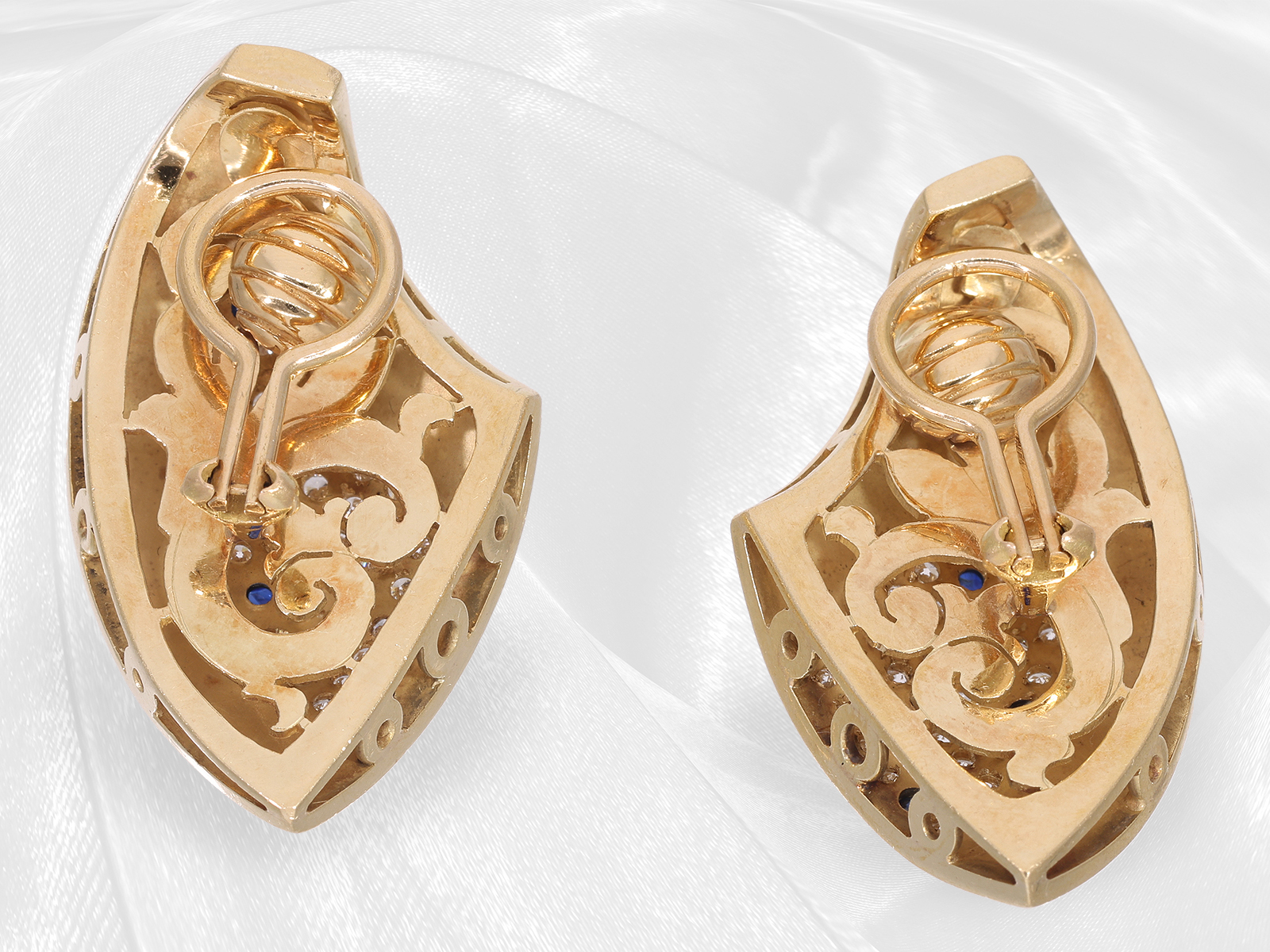 Earrings: rare and extremely decorative sapphire/brilliant designer goldsmith work, made in 18K gold - Image 2 of 5