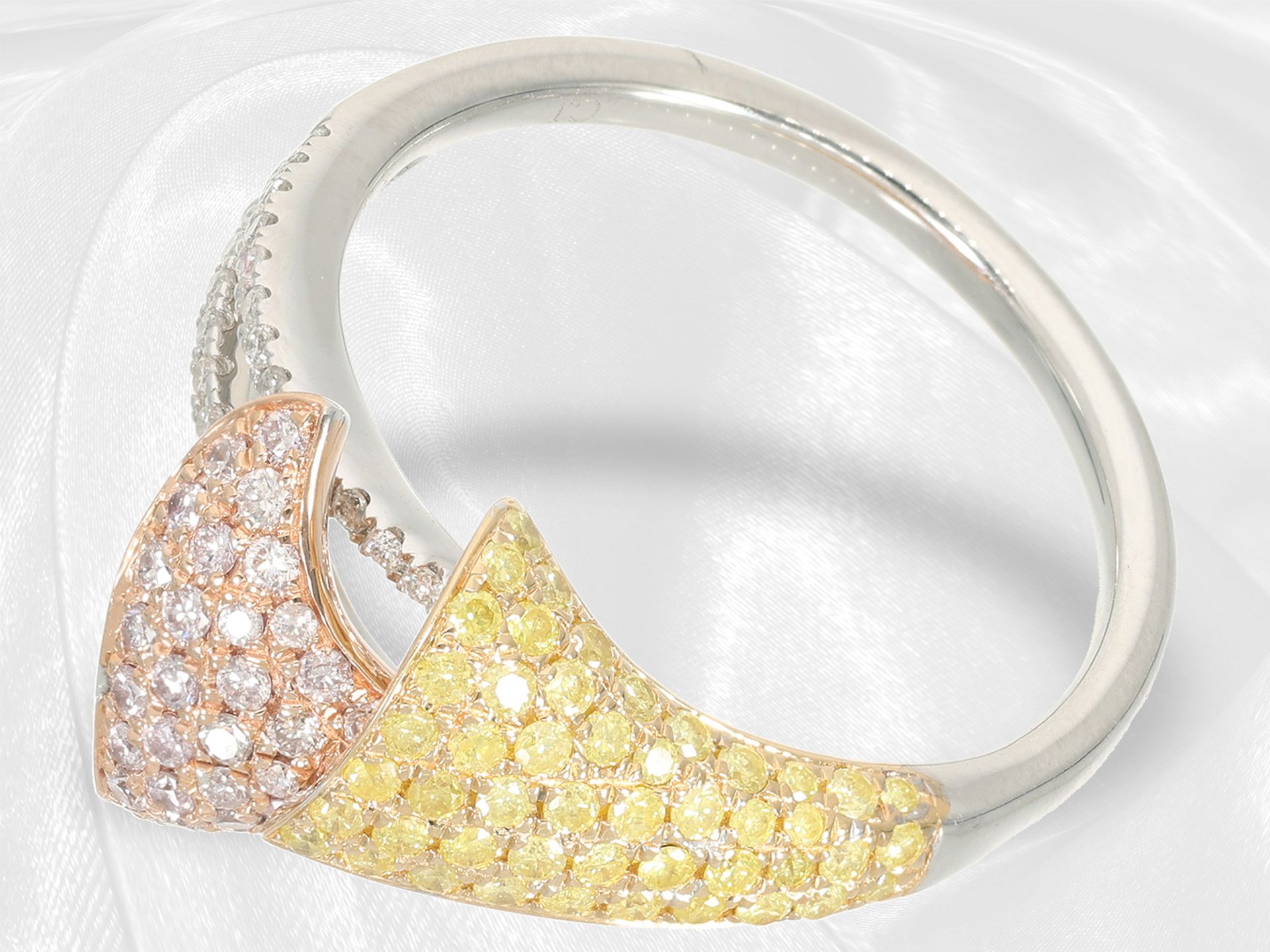 Ring: neuwertiger eleganter Tricolor-Brillantring, weiße, gelbe und pinke Brillanten - Bild 5 aus 6
