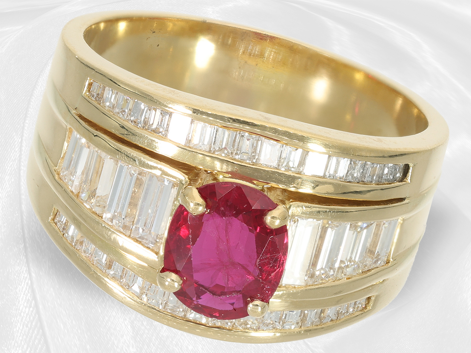 Ring: wide and decorative ruby/diamond goldsmith ring, 18K yellow gold - Image 3 of 4