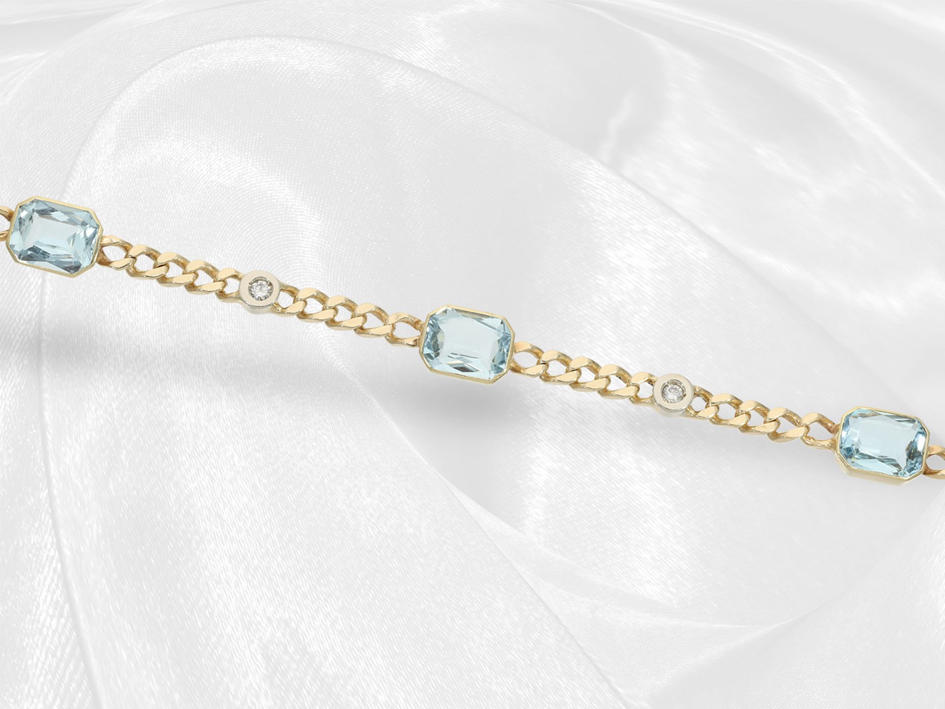 Vintage Goldschmiede-Armband mit schönem Aquamarin- und Brillantbesatz, 14K Gold - Bild 2 aus 2