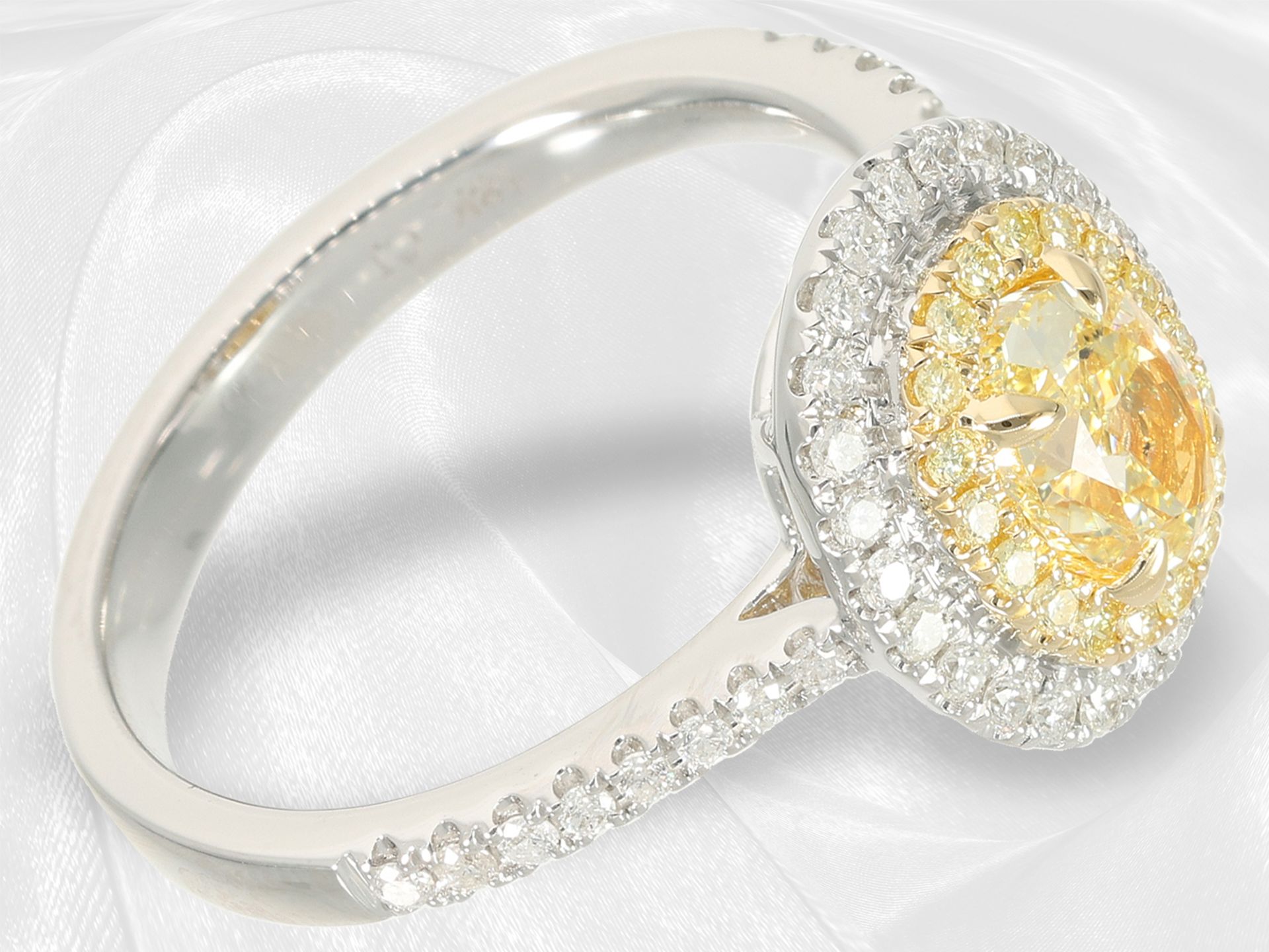 Ring: hochwertiger, moderner Brilliantring mit Fancy Yellow Brillant von ca. 0,91ct - Bild 3 aus 4