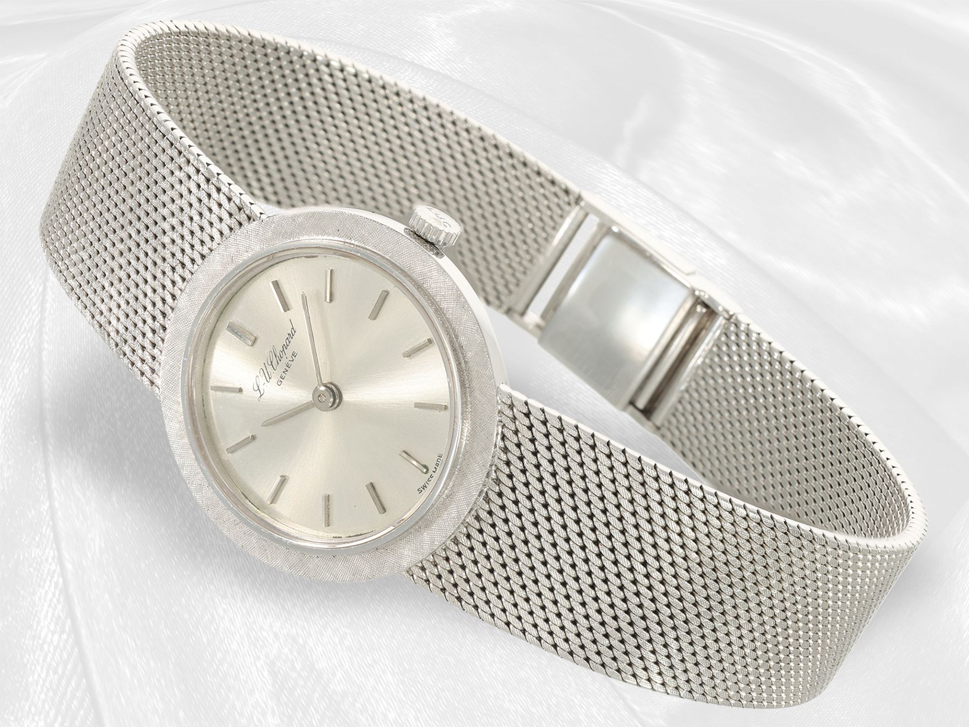 Armbanduhr: feine, weißgoldene vintage Damenuhr von Chopard, Handaufzug, 18K Weißgold - Bild 3 aus 5