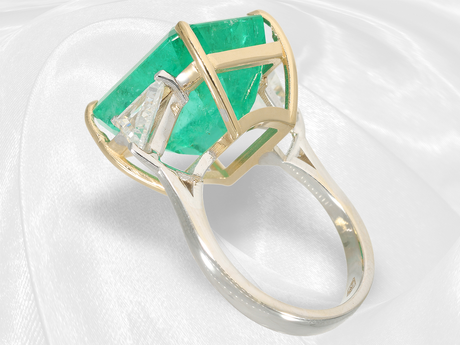 Ring: very high quality goldsmith ring with Colombian emerald of 13.21ct - Image 3 of 7