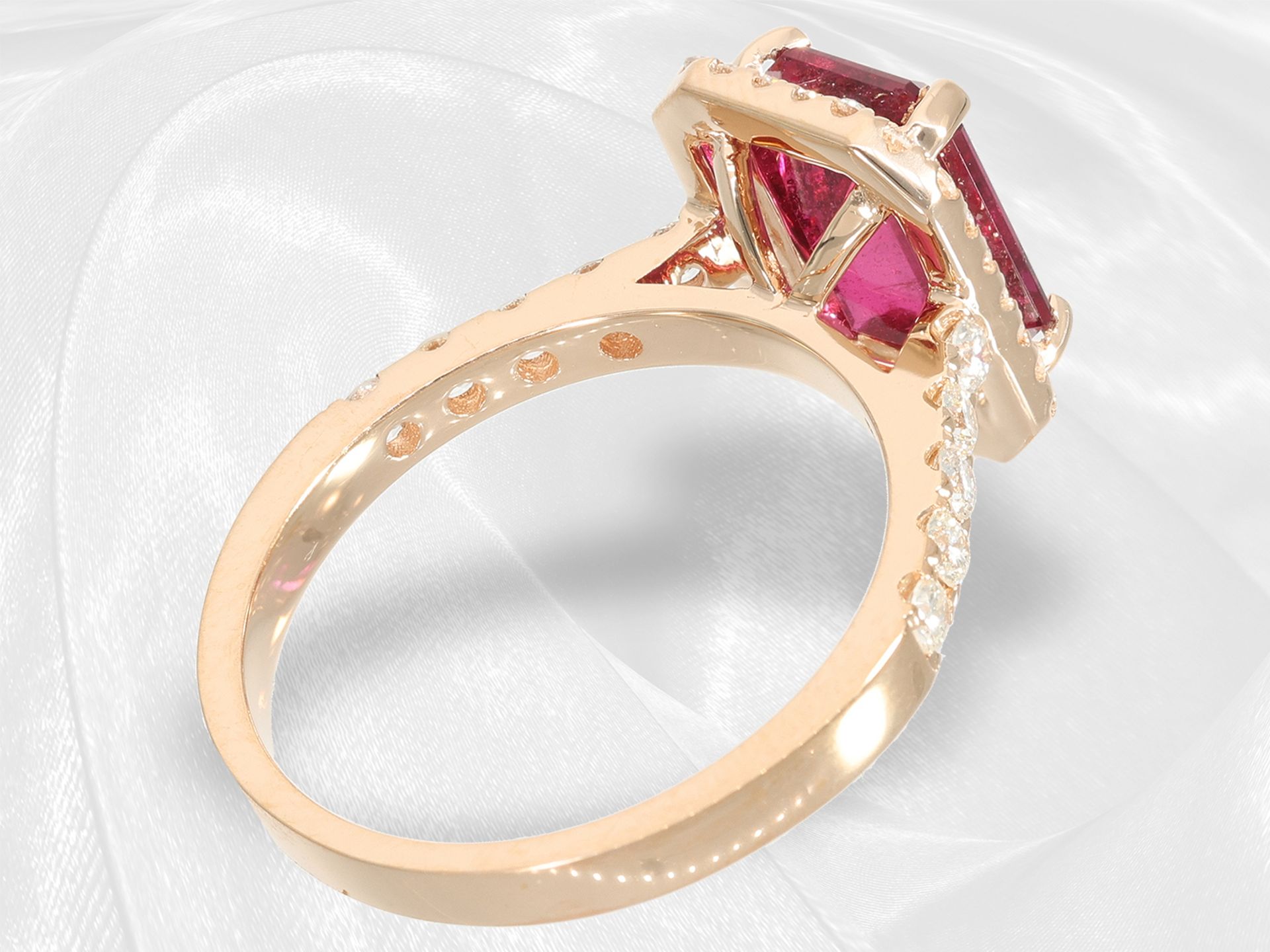 Precious, like new and very beautiful rubellite/brilliant-cut diamond goldsmith ring, 18K pink gold - Image 2 of 4