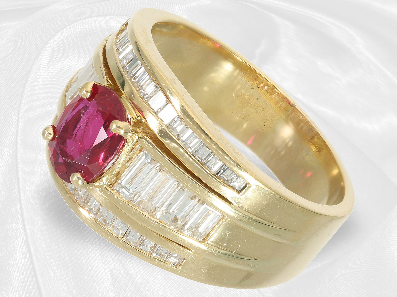 Ring: wide and decorative ruby/diamond goldsmith ring, 18K yellow gold - Image 4 of 4