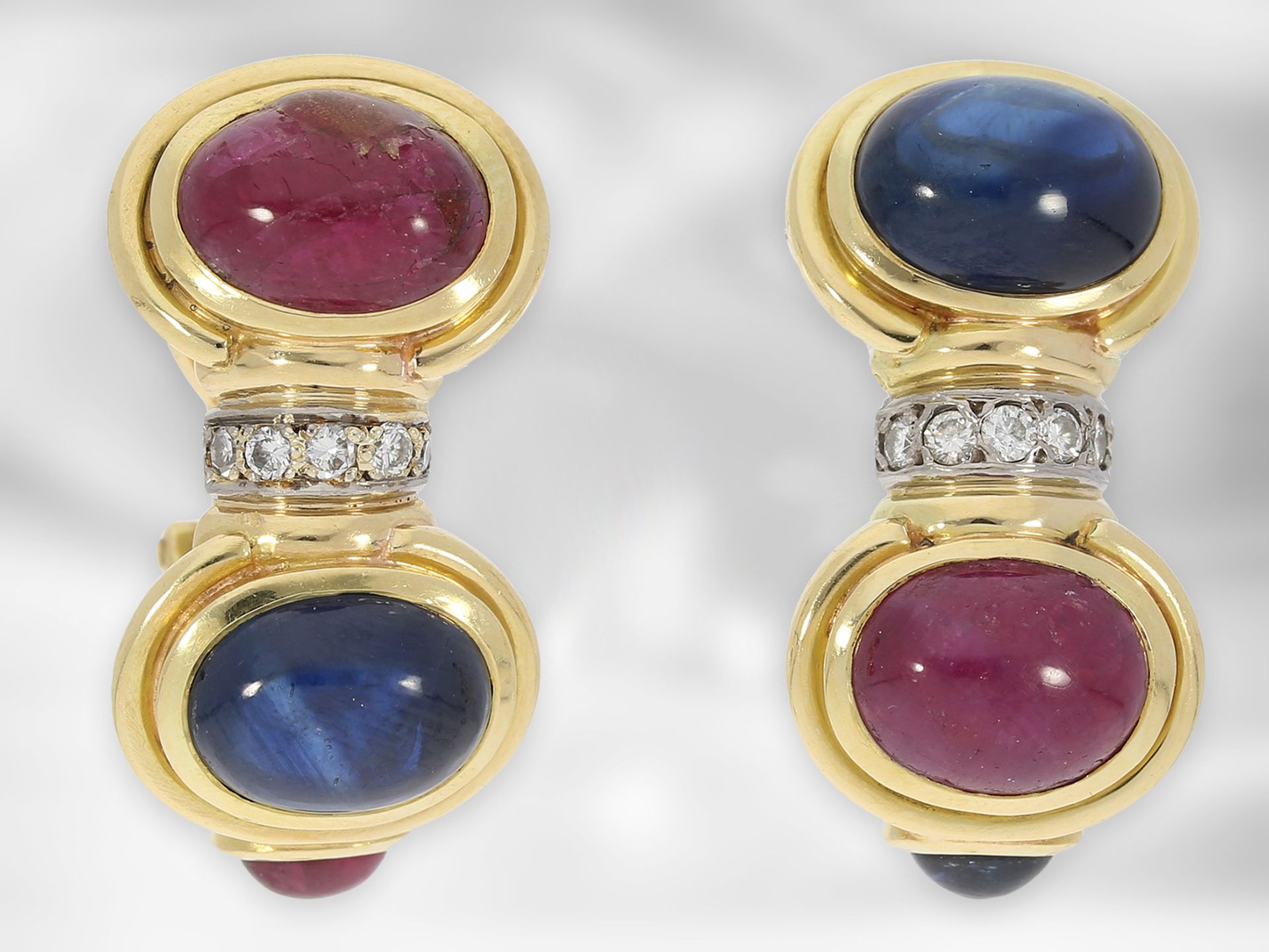 Earrings: high-quality goldsmith's work, ruby/sapphire clips with diamonds, total approx. 15.76ct, 1