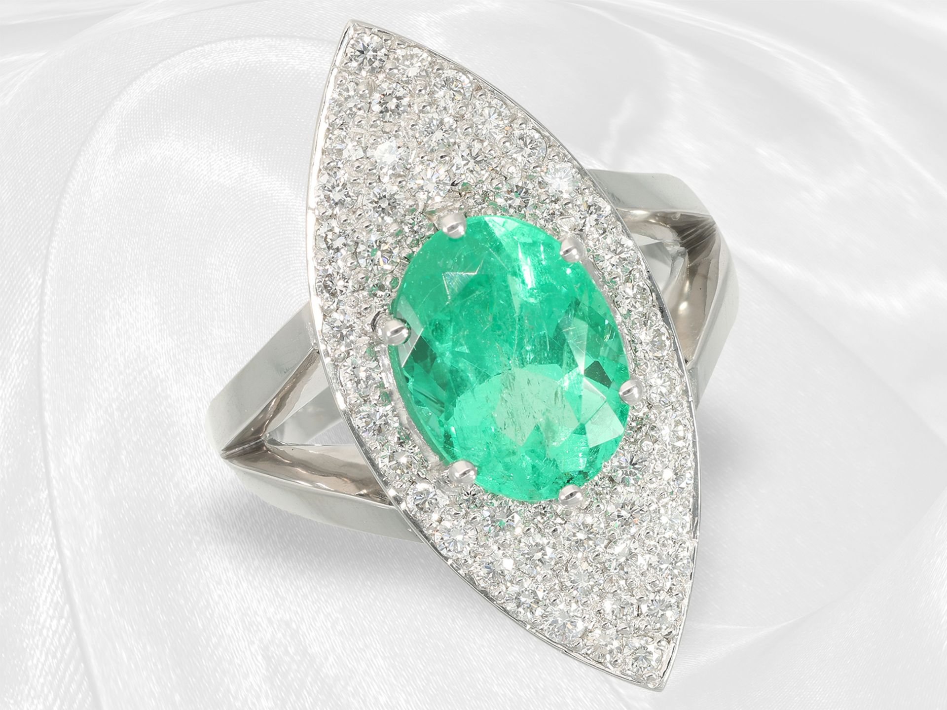 Formerly very expensive emerald/brilliant-cut diamond goldsmith ring with Colombian top quality emer - Image 6 of 7