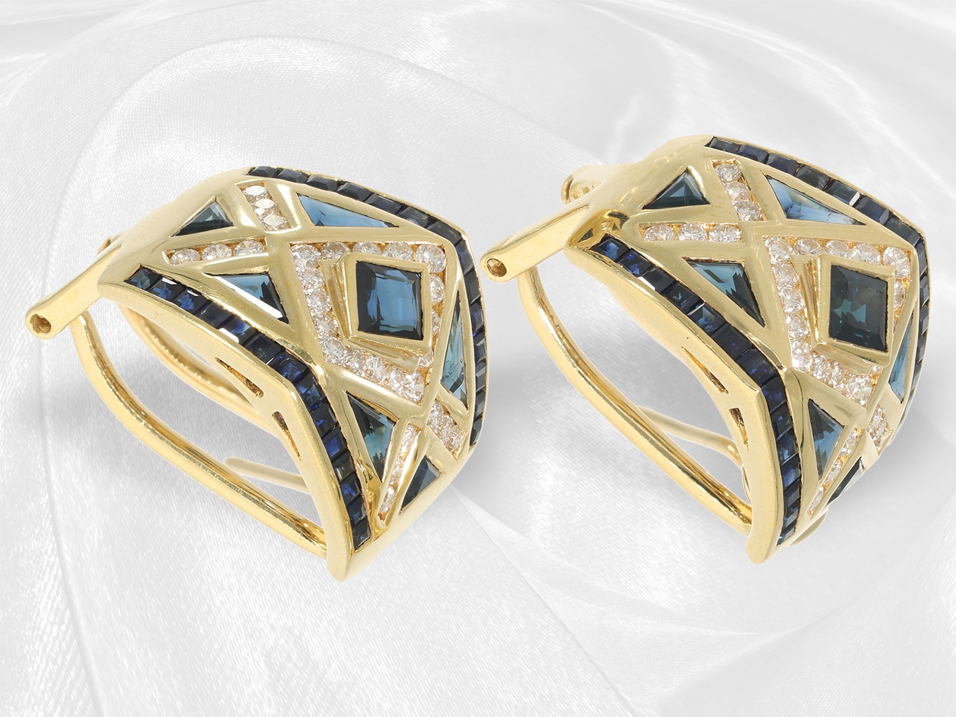 Beautiful sapphire/brilliant-cut diamond stud earrings/earclips, very high quality designer goldsmit - Image 3 of 3