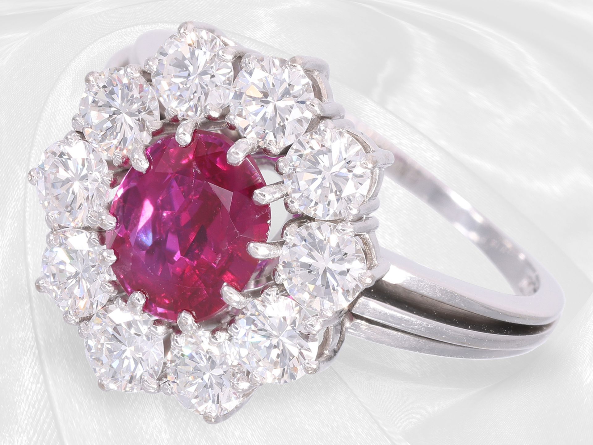 Ring: extremely decorative and high quality vintage ruby/brilliant cut diamond flower ring, approx. - Image 4 of 5