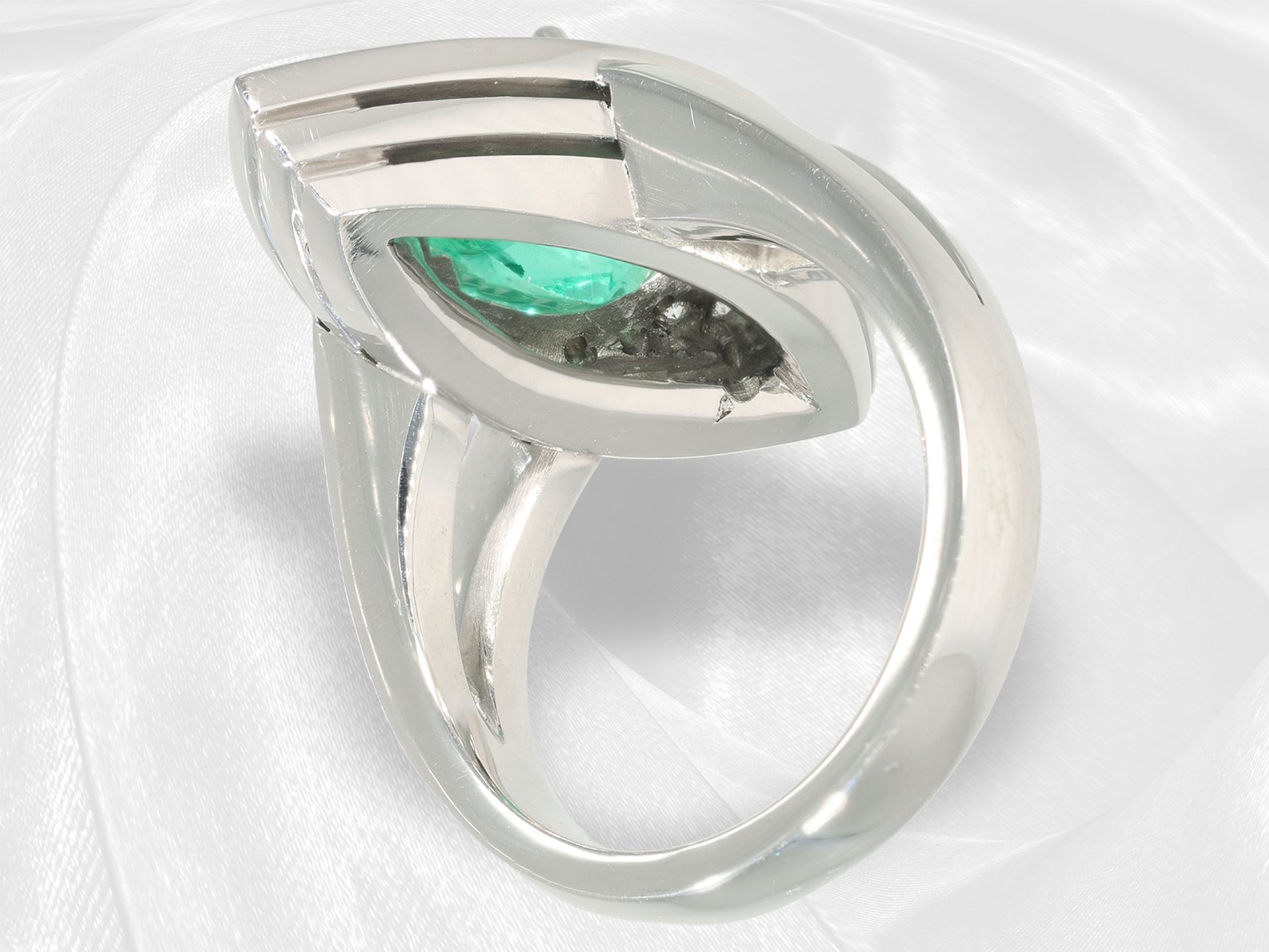 Formerly very expensive emerald/brilliant-cut diamond goldsmith ring with Colombian top quality emer - Image 7 of 7