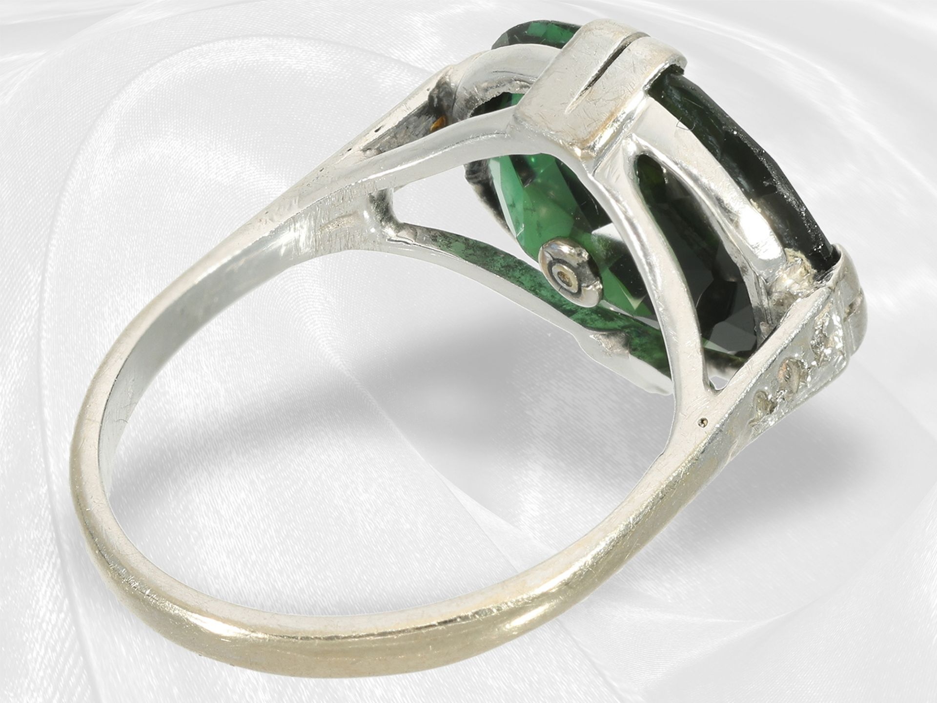 Ring: ausgesprochen schöner antiker Turmalin/Diamantring, um 1910 - Bild 2 aus 5