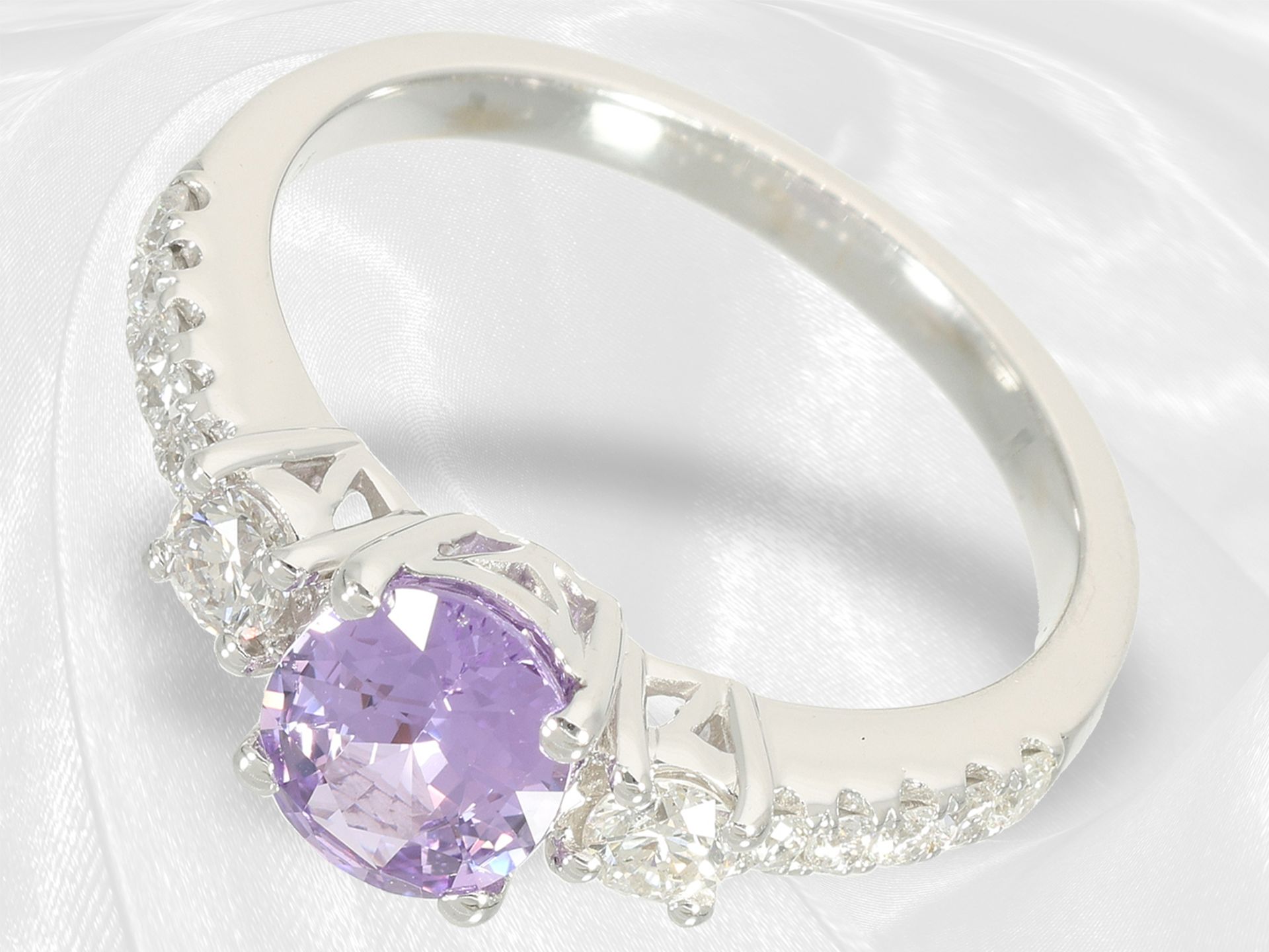 Ring: extremely rare, unique sapphire/brilliant ring with purple bicolour sapphire - Image 4 of 5