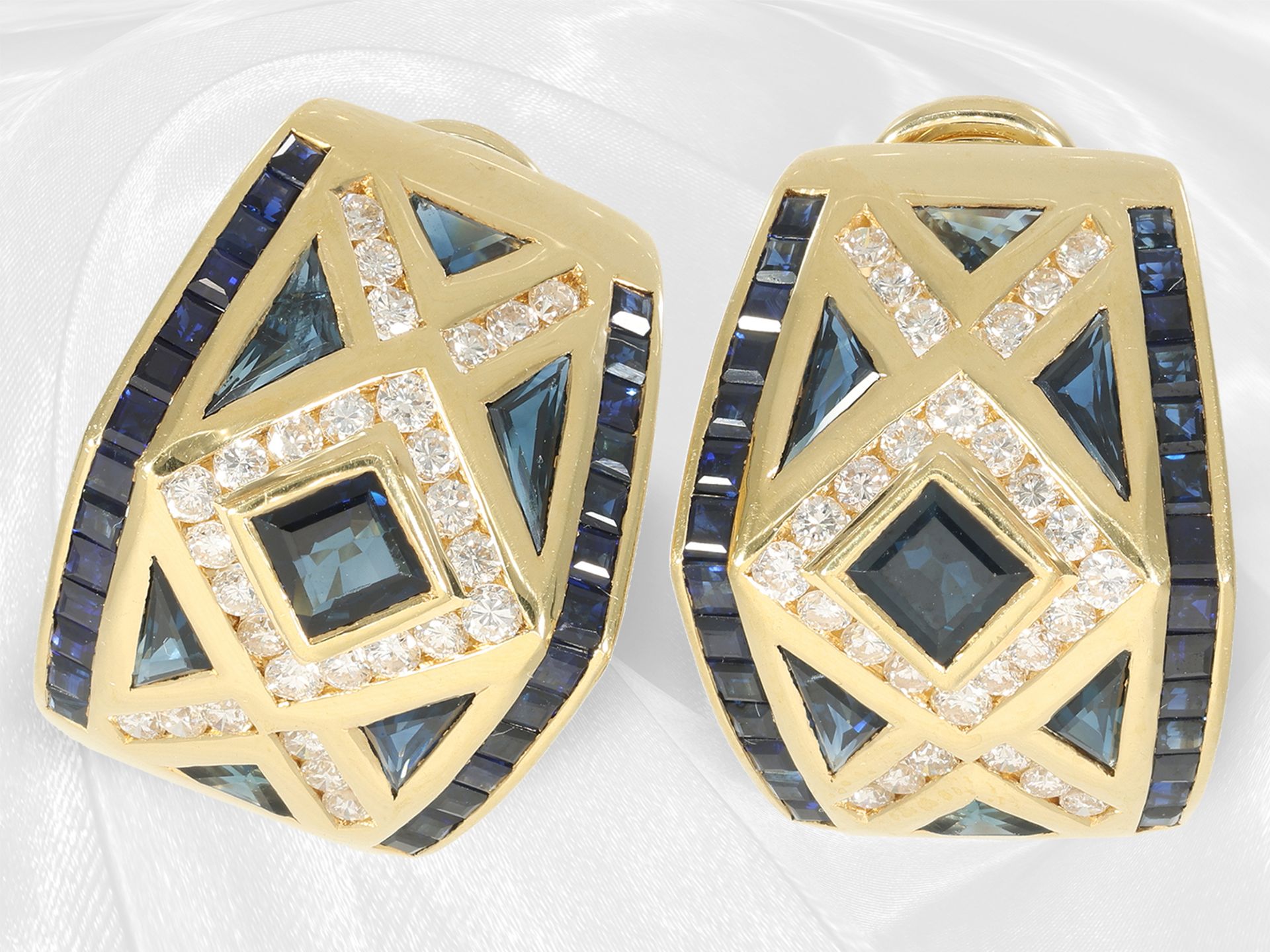 Beautiful sapphire/brilliant-cut diamond stud earrings/earclips, very high quality designer goldsmit - Image 2 of 3