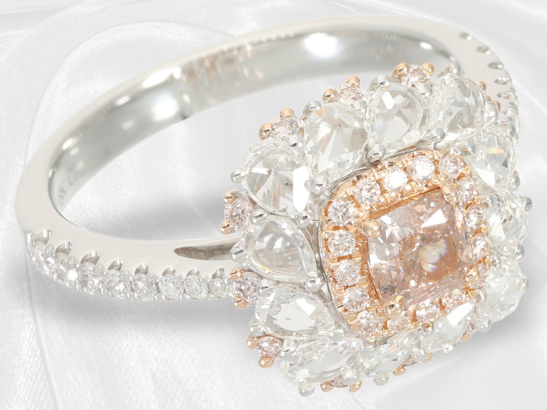 Ring: ausgefallener Diamantring mit pinkem Diamant von ca. 0,52ct, neuwertig - Bild 6 aus 7