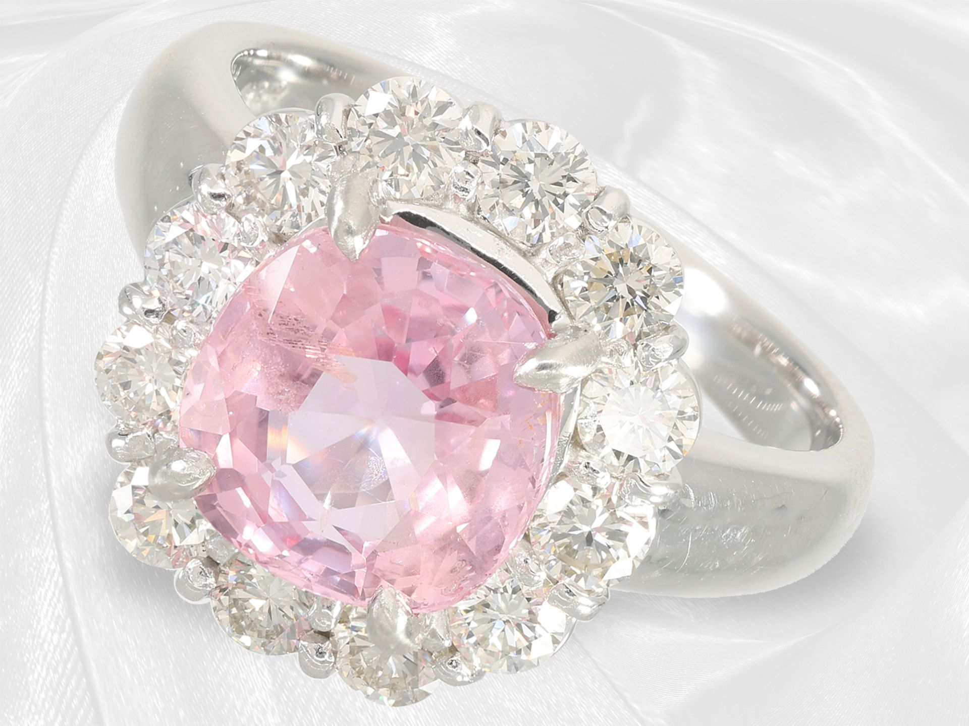 Ring: extremely high quality brilliant-cut diamond/sapphire ring with certified "NO HEAT Padparadsch - Image 5 of 9