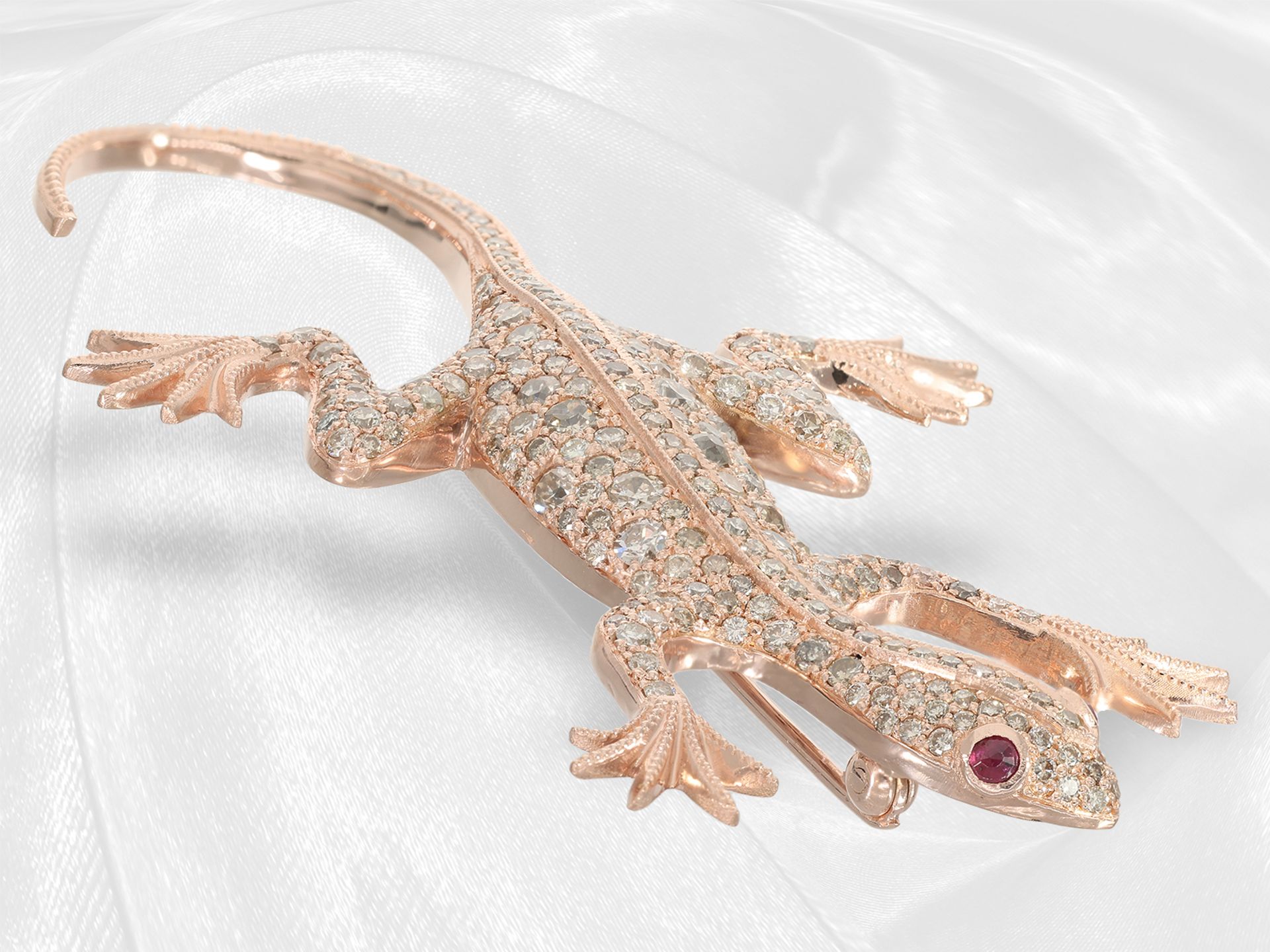 Designer brooch with ruby and diamond set motif "Salamander", worked in antique style, approx. 6ct,  - Image 5 of 5